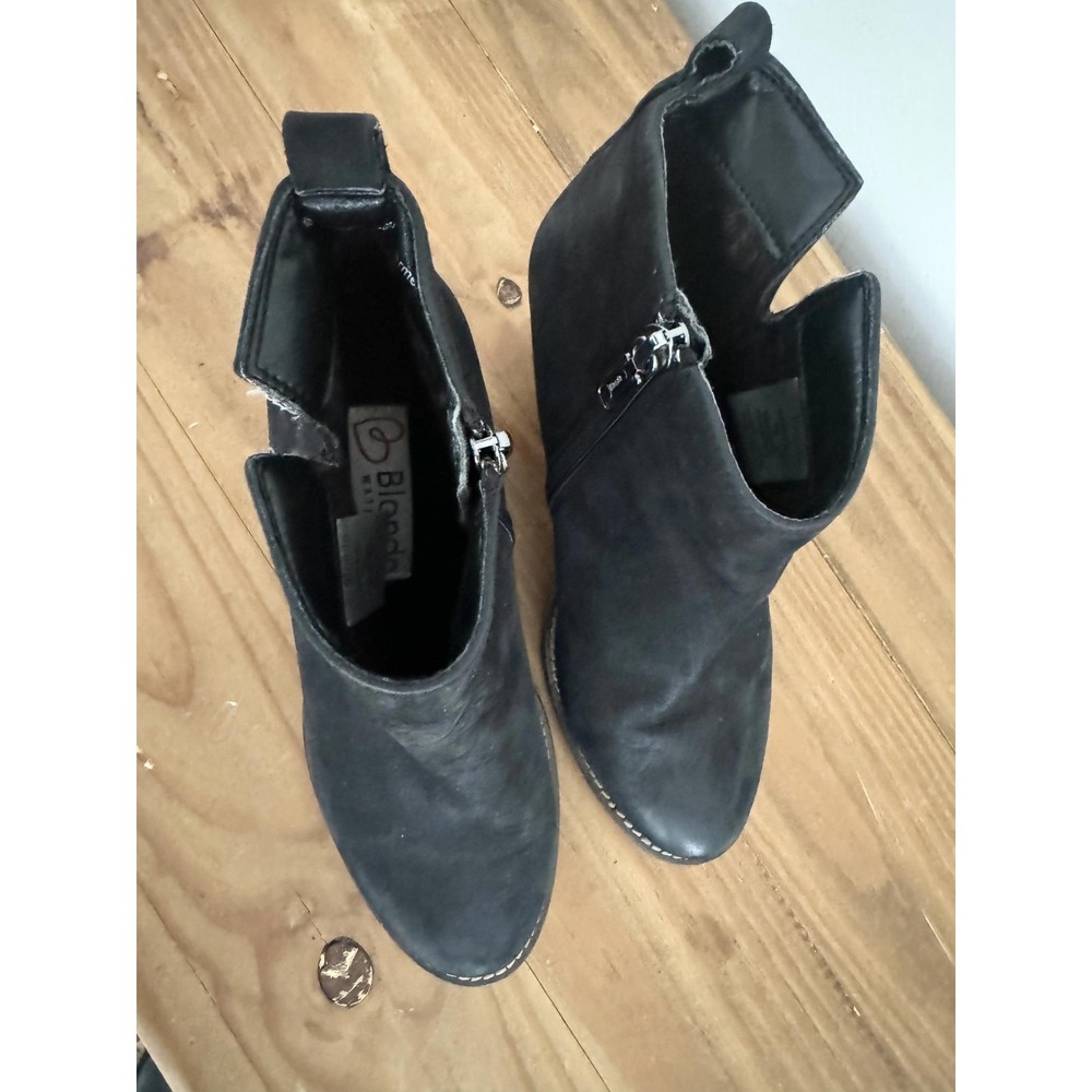 Blondo Black Suede Ankle Boots Block‎ Heel Side Zip Women Size 6 - Picture 4 of 5